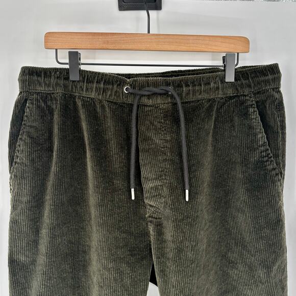 American Eagle Men’s Next Level Flex Olive Green Corduroy Joggers Size L - Picture 1 of 7